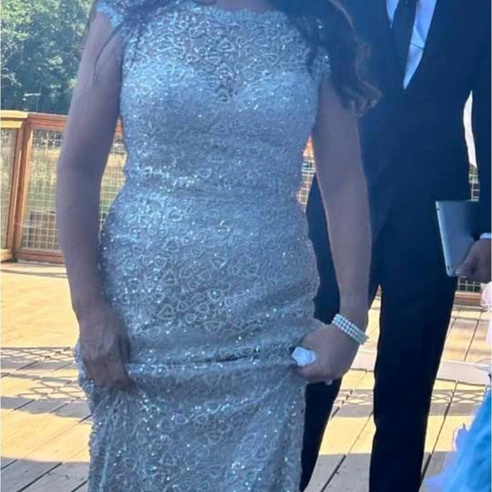 Montage by Mon Cheri. Formal gown. Mother of the bride . Elegant evening dress - Picture 10 of 13